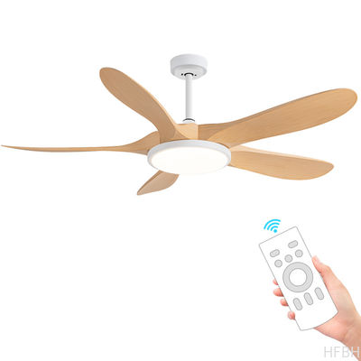 Bestseller 56-Zoll moderne Decken ventilator Licht 5 ABS-Flügel Walnuss/Leichtholz Fernbedienung Gleichstrom motor Eisen lampe für Wohnzimmer