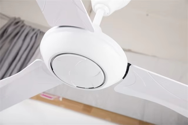 Factory wholesale  source factory  Modern Dc Electric Motor Cooling Fan Lamp Abs Blade Plastic Ceiling Fan With Light
